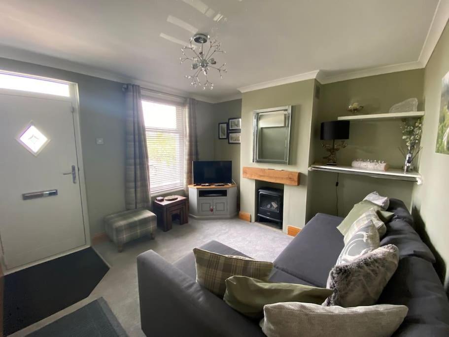 Outskirts Of Ulverston, Entire Cottage - Sleeps 4 Улверстон Экстерьер фото