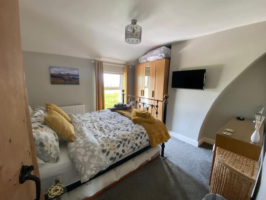 Outskirts Of Ulverston, Entire Cottage - Sleeps 4 Улверстон Экстерьер фото